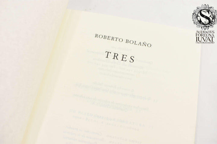 TRES - Roberto Bolaño